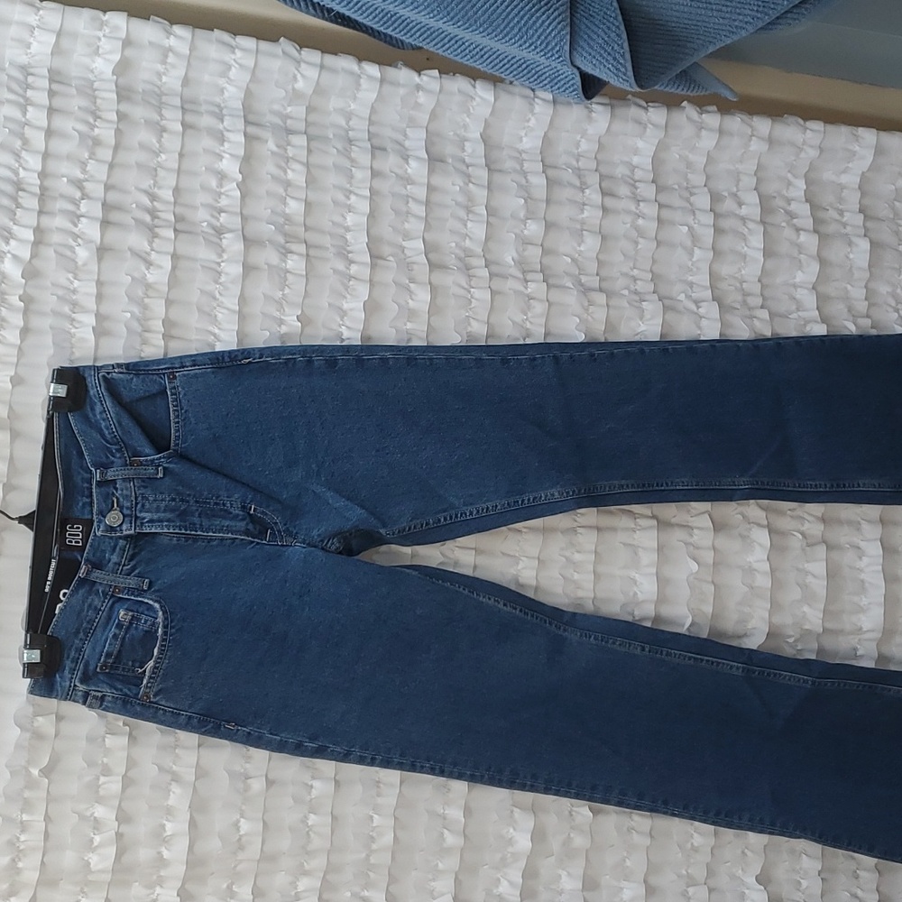 NWT BDG Urban Outfitter 90's boot cut jeans. Size 25 Medium wash.